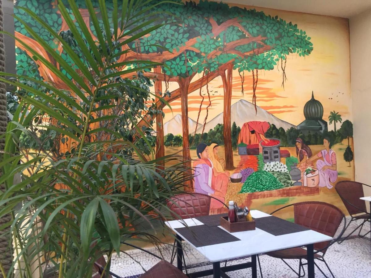 Chopal Hostel Jaipur Bagian luar foto