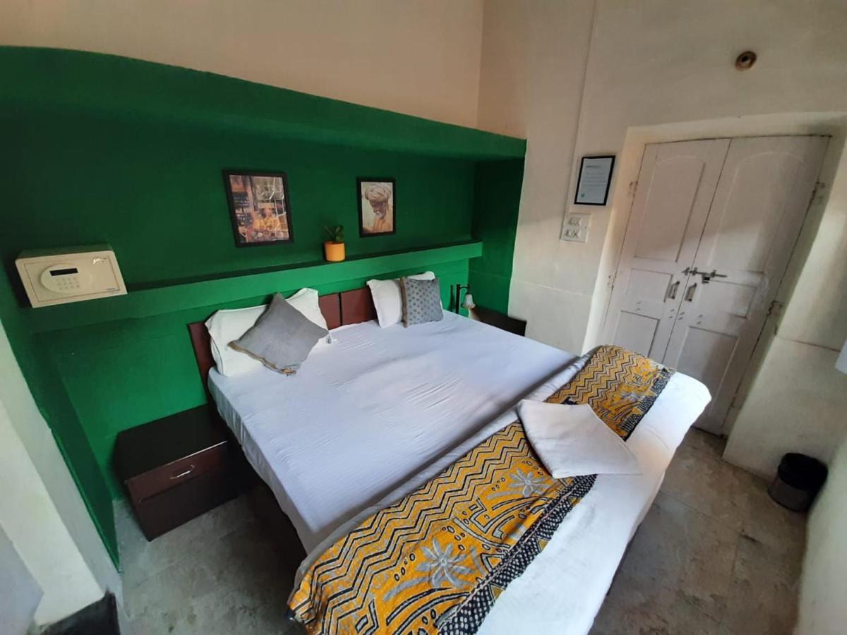 Chopal Hostel Jaipur Bagian luar foto