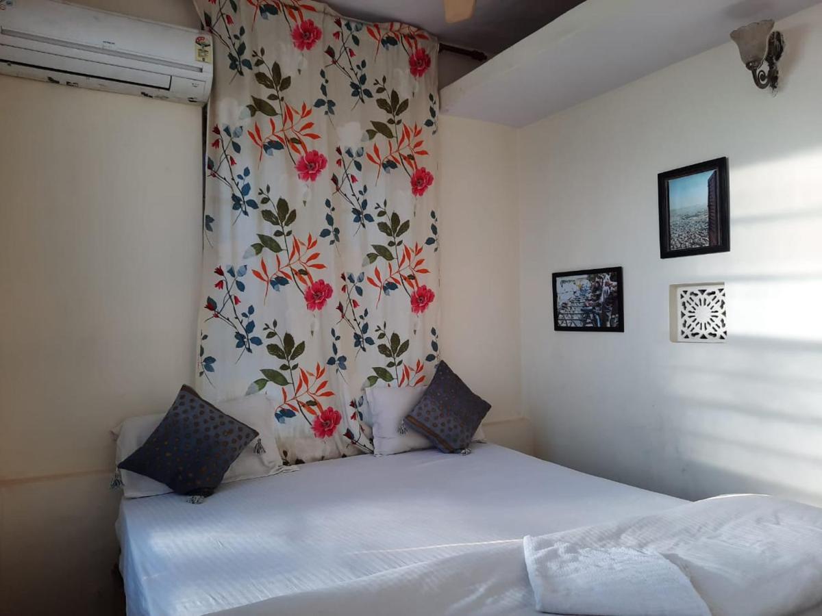 Chopal Hostel Jaipur Bagian luar foto